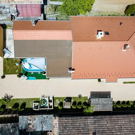Bakos Villa *