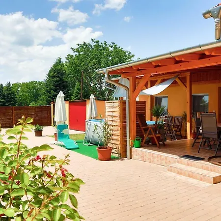 Villa Bakos Balatonkeresztur